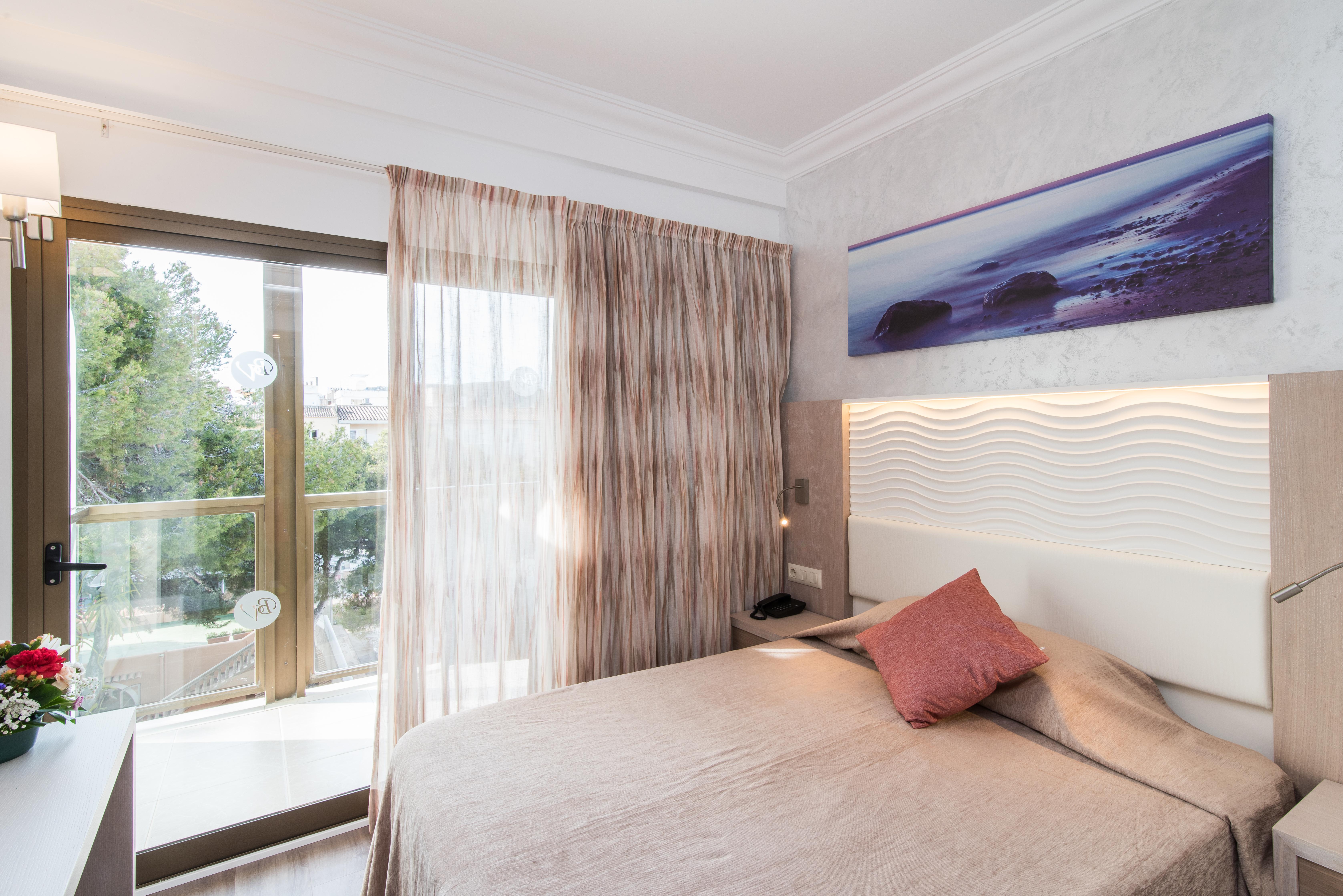 Hotel Baviera Кала Ратхада Екстериор снимка
