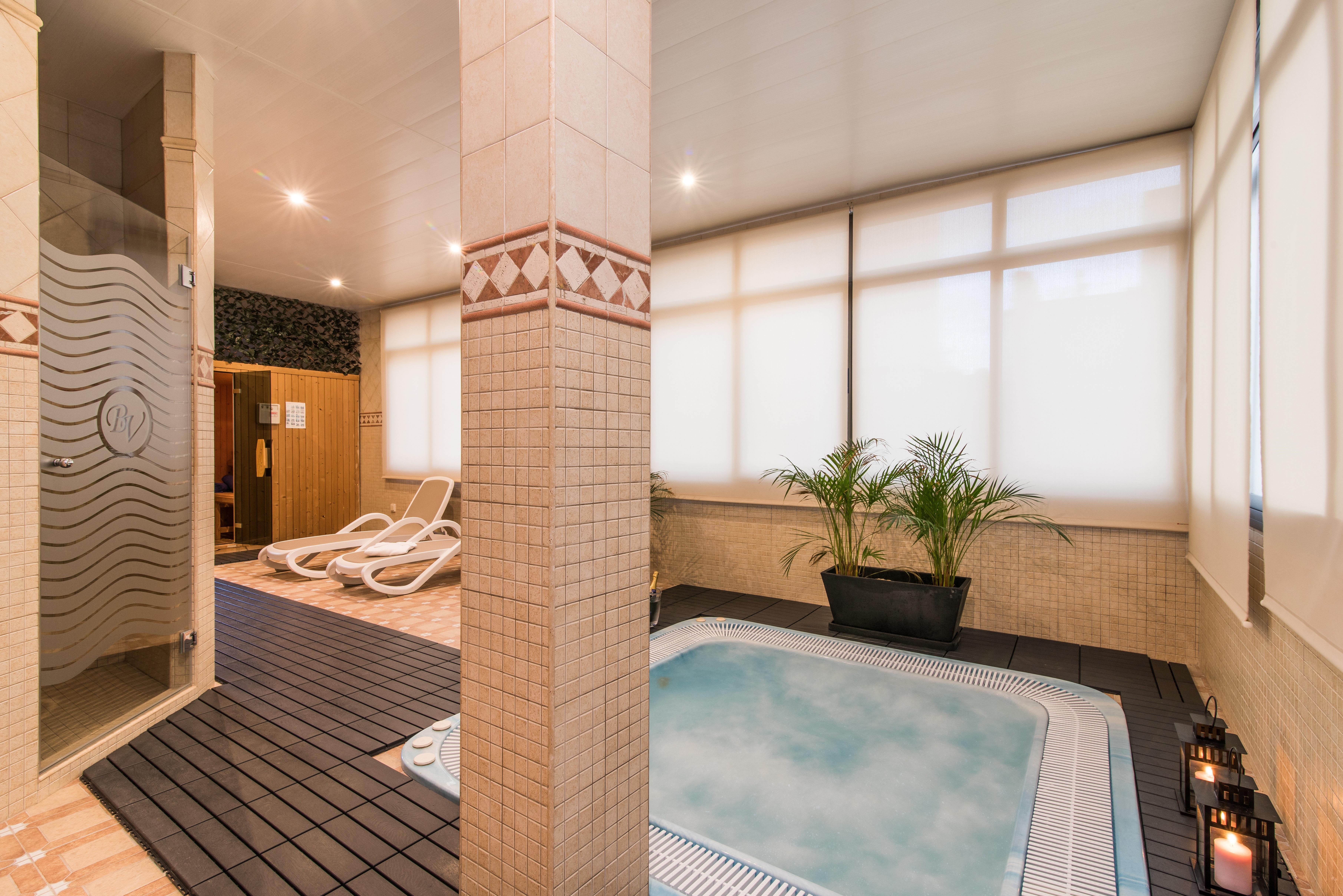 Hotel Baviera Кала Ратхада Екстериор снимка