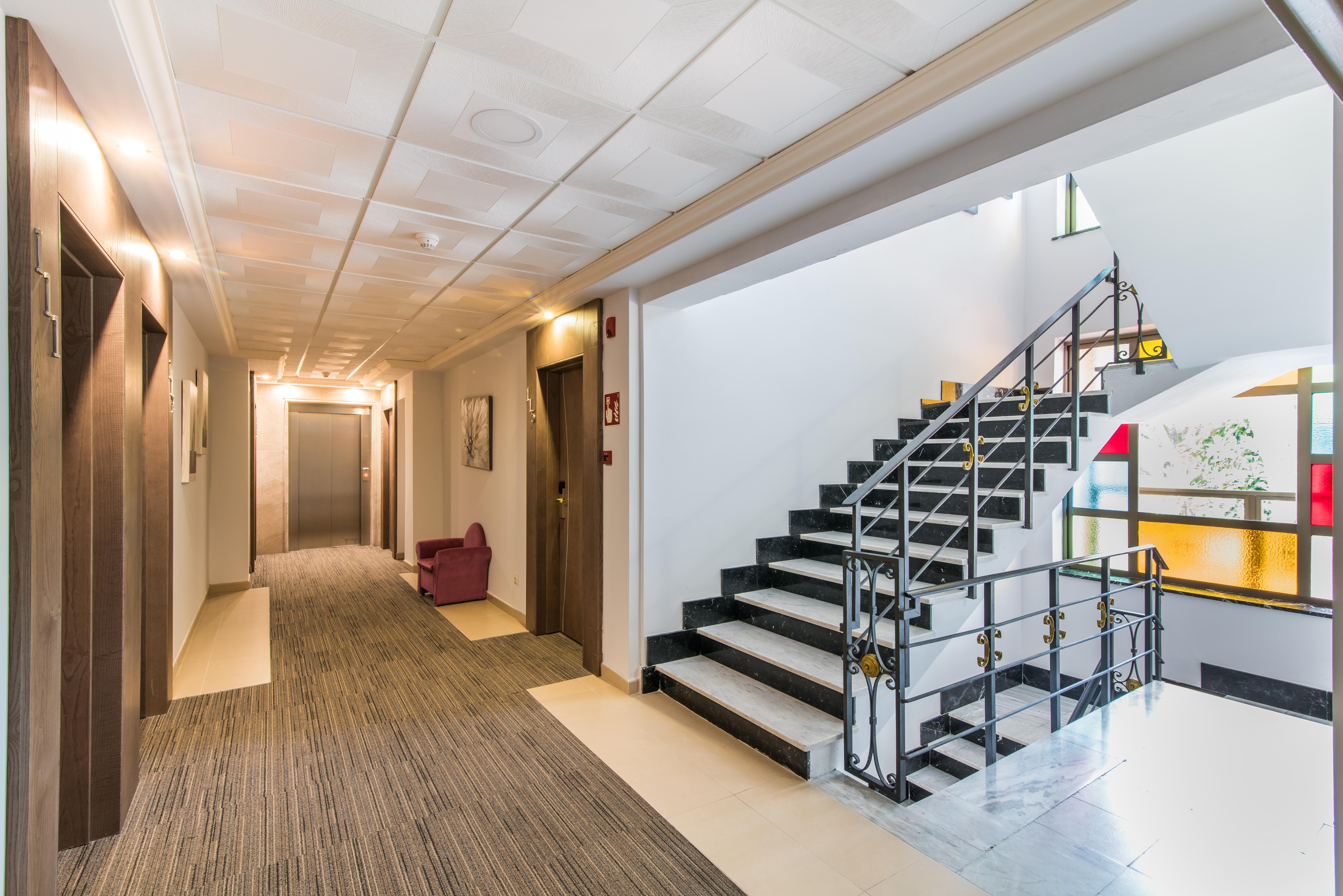 Hotel Baviera Кала Ратхада Екстериор снимка