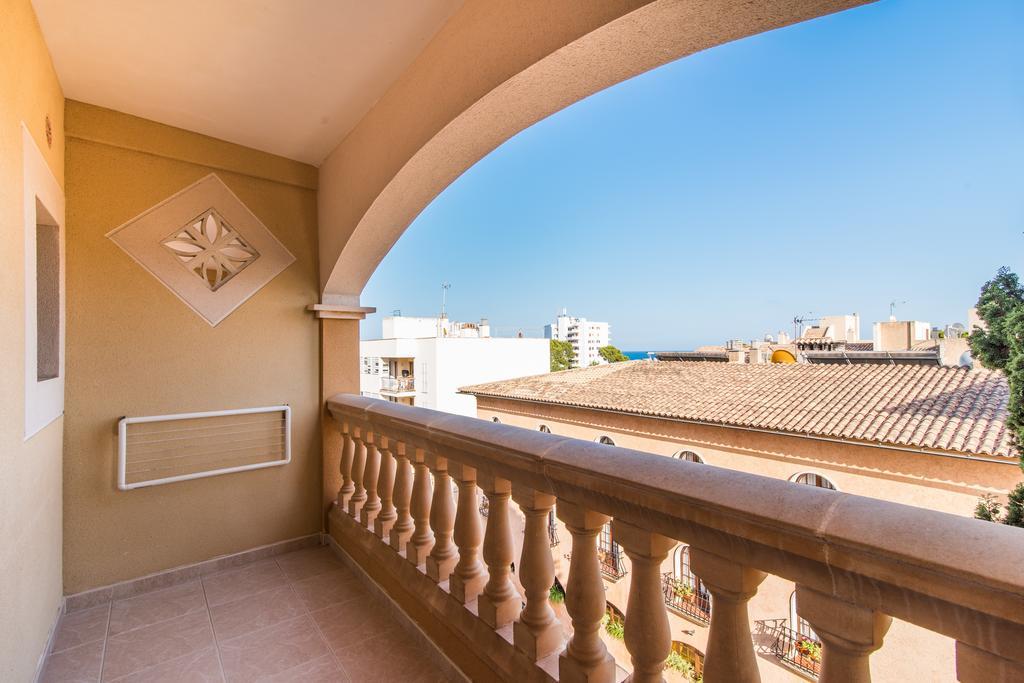 Hotel Baviera Кала Ратхада Екстериор снимка