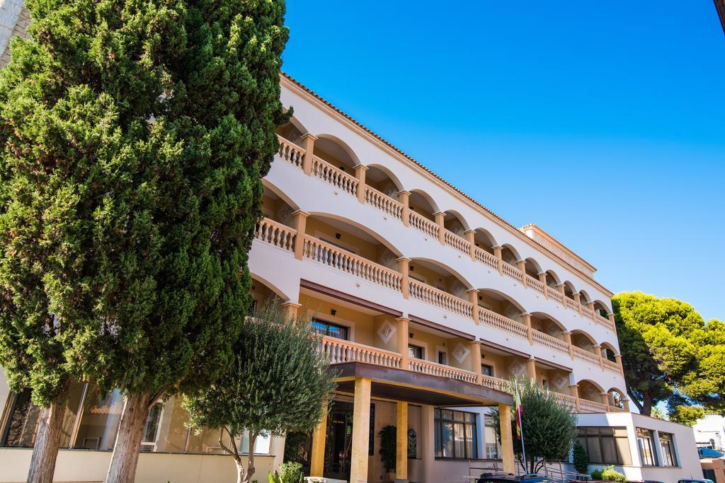Hotel Baviera Кала Ратхада Екстериор снимка