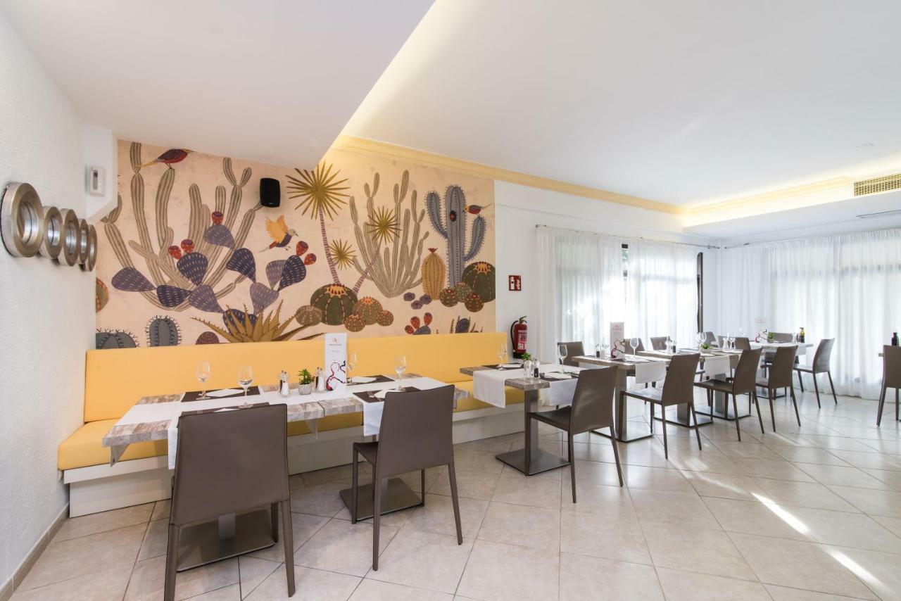Hotel Baviera Кала Ратхада Екстериор снимка